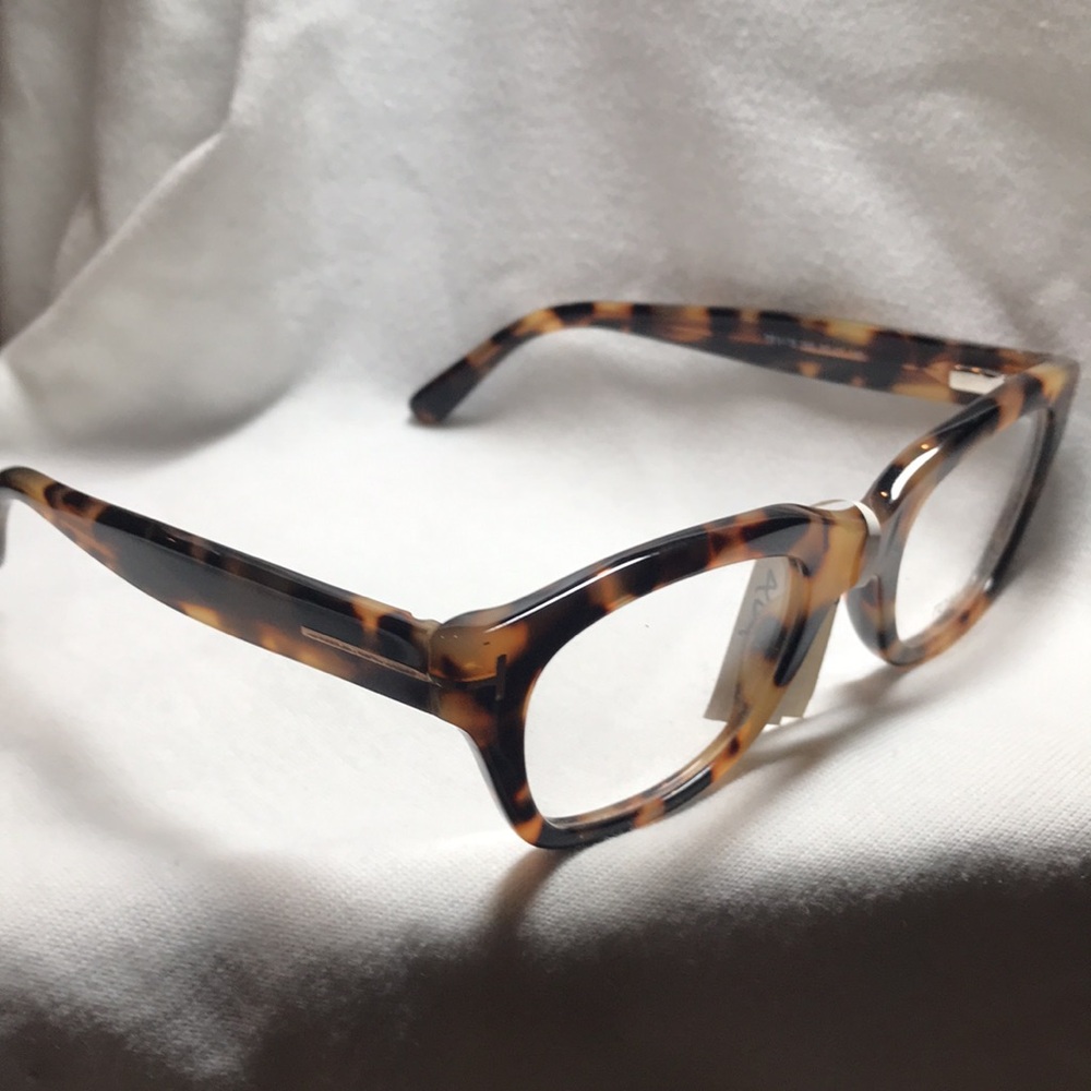 Tom Ford Tortoise Shell Glasses - Picture 4 of 7
